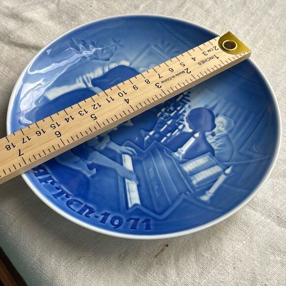 1971 Bing & Grondahl Christmas collector plate “ Christmas at Home” 8000/9071 De - Picture 4 of 4